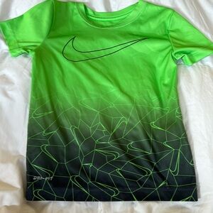 NIKE boys shirt - Size 5